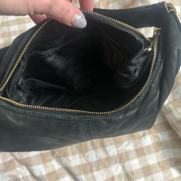 Vintage Michael Kors Astor-era Crescent Hobo Shoulder Bag - Picture 6 of 7